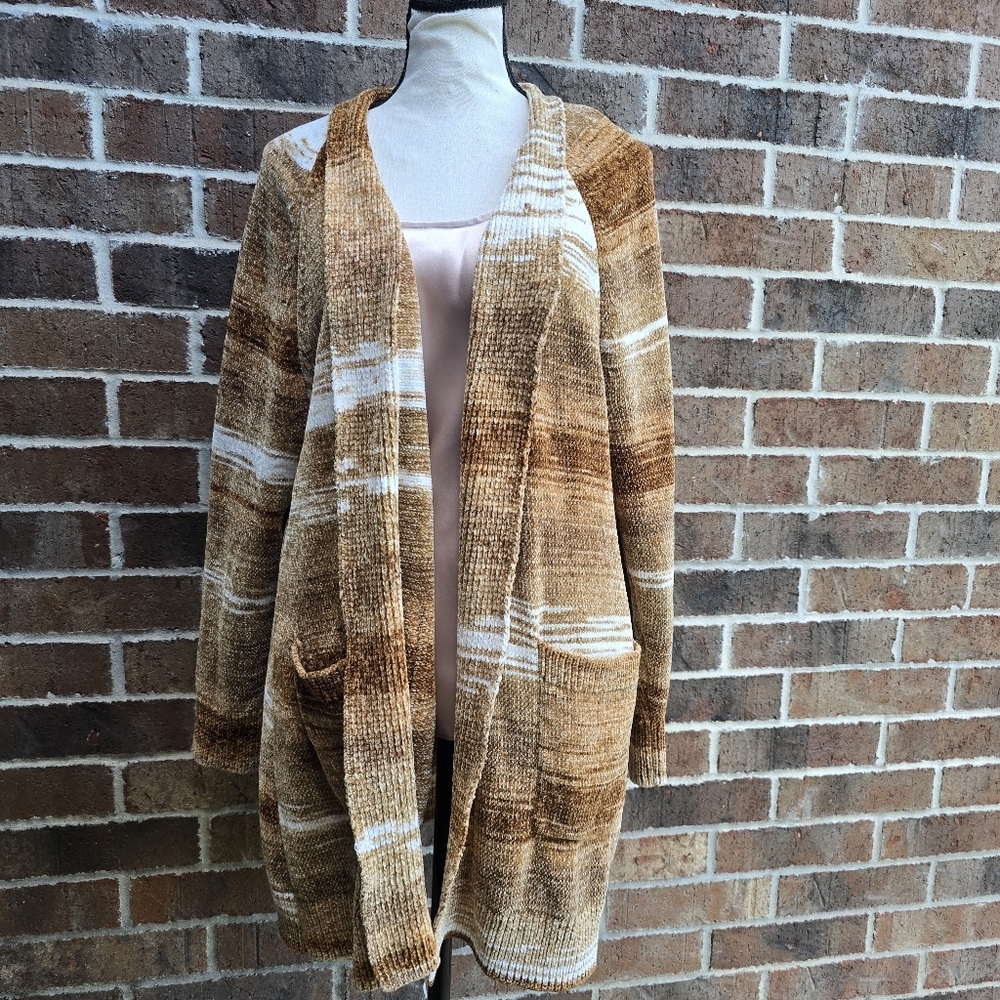 Tan & White Open-Front Cardigan Size Medium Cozy Layering Sweater